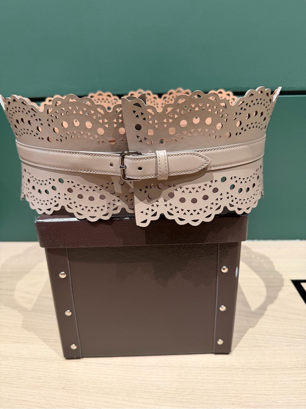Alaïa Laser-Cut Leather Waist Belt in Light Beige
